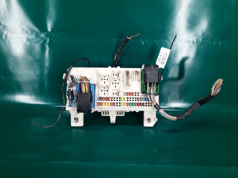 Блок предохранителей салон MAZDA 3 BK 03-08 2004 Седан 2.3 BN8B-66-730C Б/У