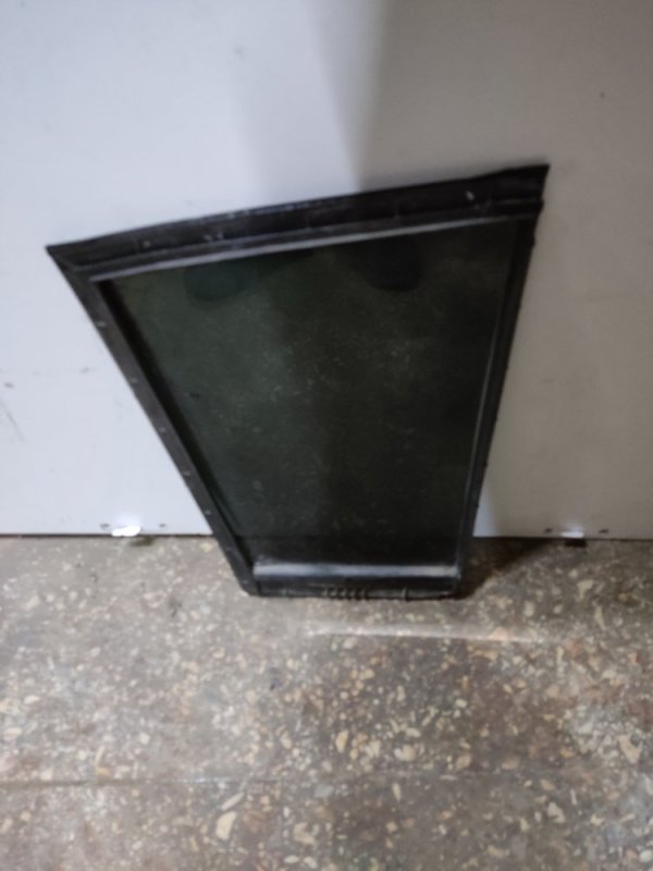 Стекло двери глухое заднее левое NISSAN TIIDA/VERSA C11 04-11