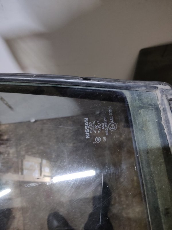 Стекло двери глухое заднее левое TIIDA/VERSA C11 04-11