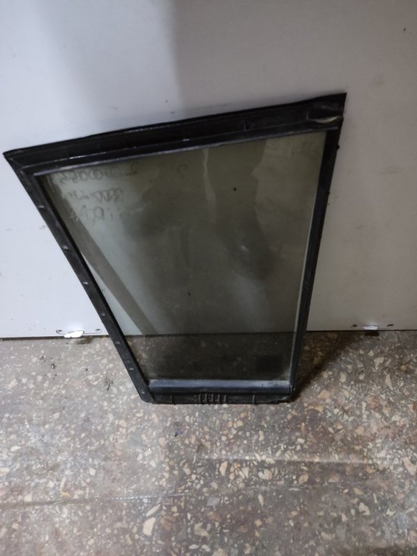 Стекло двери глухое заднее левое NISSAN TIIDA/VERSA C11 04-11