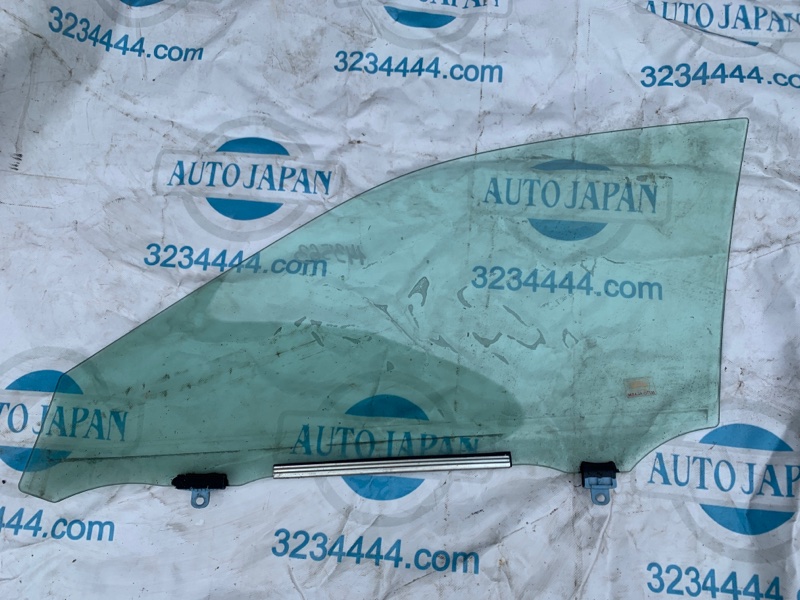 Стекло двери переднее правое ES350 06-12 2009 Седан 3.5