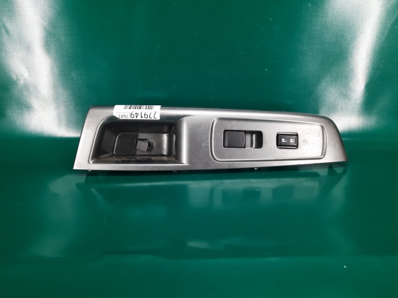 Кнопка стеклоподъемника передняя правая SUBARU IMPREZA WRX 10-14 GH 2014 Хетчбек 2.5 EJ255 83071FG110 Б/У