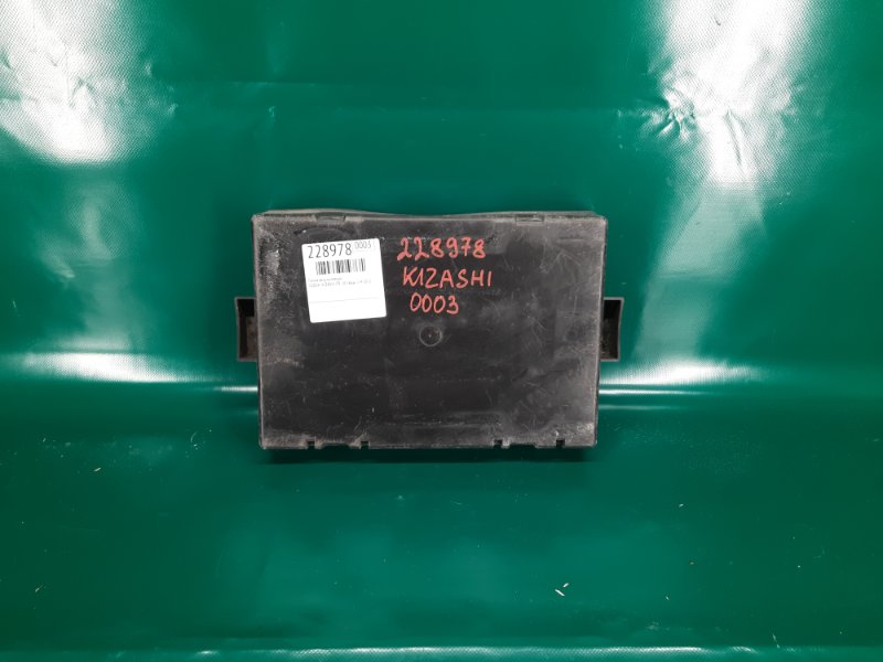 Полка аккумулятора KIZASHI 09-14 2011 Седан 2.4 Полка аккумулятора KIZASHI 09-14 2011 Седан 2.4