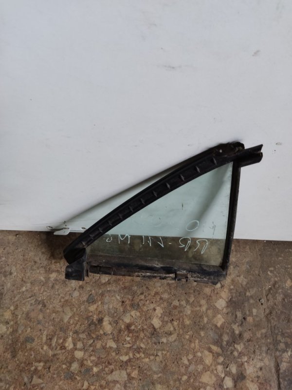Стекло двери глухое заднее левое MAZDA 6 GG 02-07 Стекло двери глухое заднее левое MAZDA 6 GG 02-07