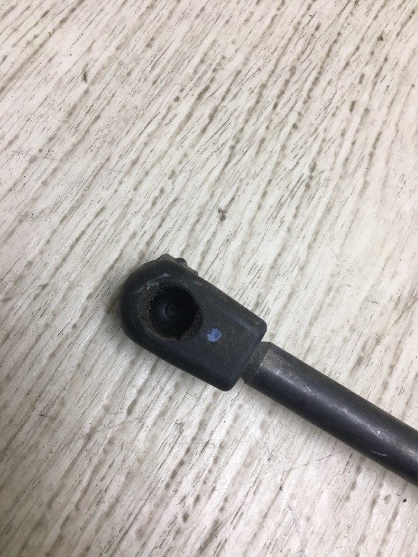 Амортизатор крышки багажника левый ESCAPE 12-19 2014 TM2 2.0 HDTX Амортизатор крышки багажника левый ESCAPE 12-19 2014 TM2 2.0 HDTX