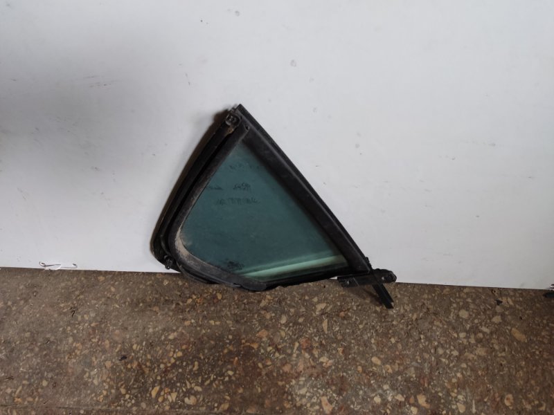 Стекло двери глухое заднее левое VOLKSWAGEN JETTA USA 10-17