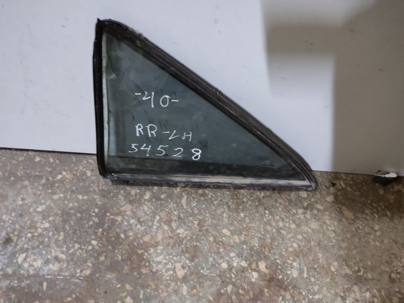 Стекло двери глухое заднее левое TOYOTA CAMRY 40 06-11 68124-33060 Б/У