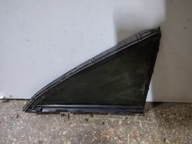 Стекло двери глухое заднее левое TOYOTA CAMRY 40 06-11 Стекло двери глухое заднее левое TOYOTA CAMRY 40 06-11