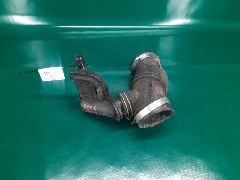 Патрубок воздушного фильтра NISSAN NV200 USA 13- 2017 Минивэн 2.0L 4 16576-EL00B Б/У