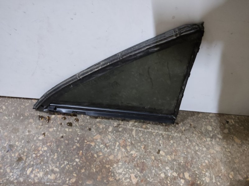 Стекло двери глухое заднее левое TOYOTA CAMRY 40 06-11 Стекло двери глухое заднее левое TOYOTA CAMRY 40 06-11
