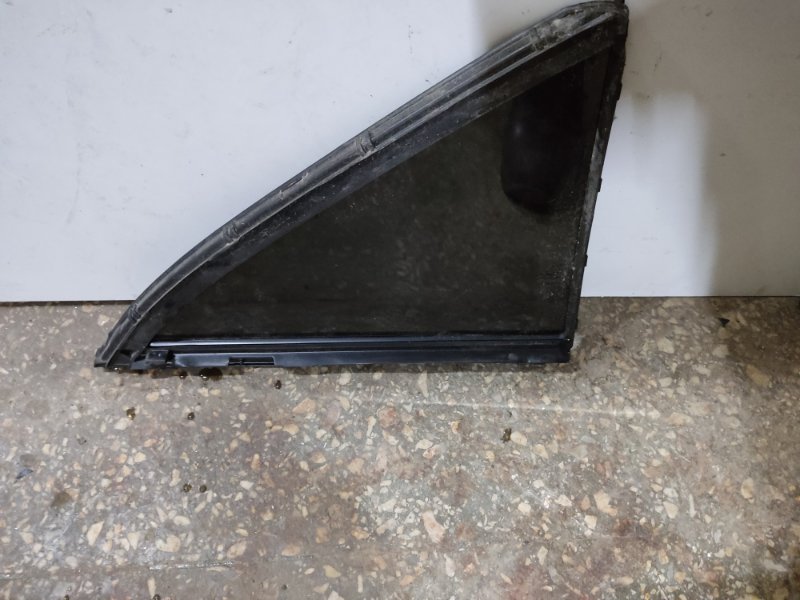 Стекло двери глухое заднее левое TOYOTA CAMRY 40 06-11 Стекло двери глухое заднее левое TOYOTA CAMRY 40 06-11