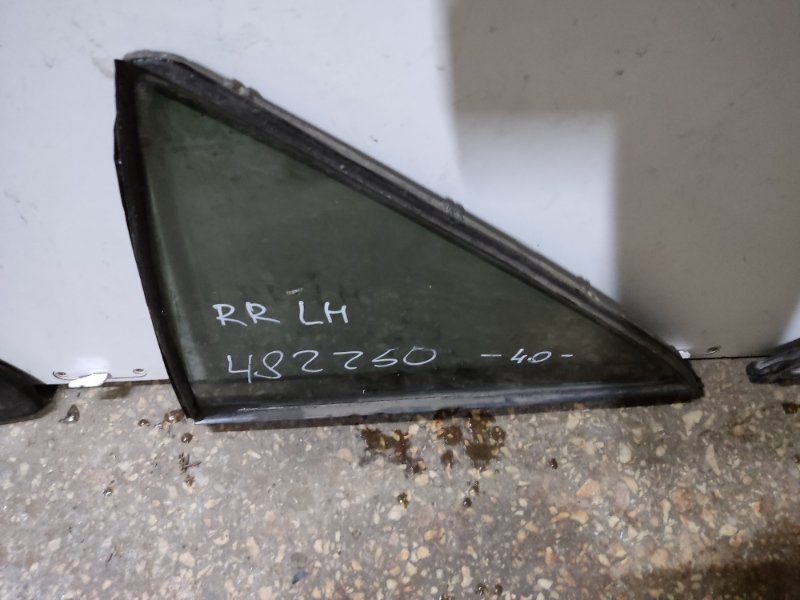 Стекло двери глухое заднее левое TOYOTA CAMRY 40 06-11 68124-33060 Б/У