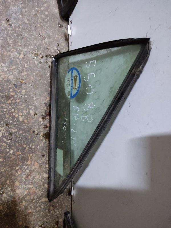 Стекло двери глухое заднее левое TOYOTA CAMRY 40 06-11 68124-33060 Б/У