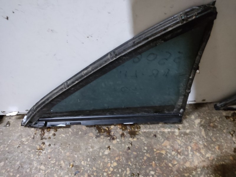 Стекло двери глухое заднее левое TOYOTA CAMRY 40 06-11