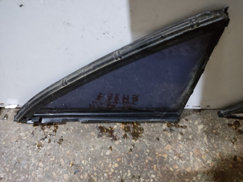 Стекло двери глухое заднее левое TOYOTA CAMRY 40 06-11 Стекло двери глухое заднее левое TOYOTA CAMRY 40 06-11