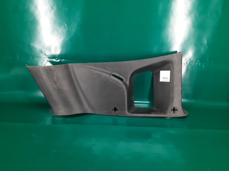 Накладка в салоне задняя правая JEEP RENEGADE (BU) 14- 2020 Wagon 2.4L I4 ZERO EVAP M-AIR 6UK60LXHAA Б/У