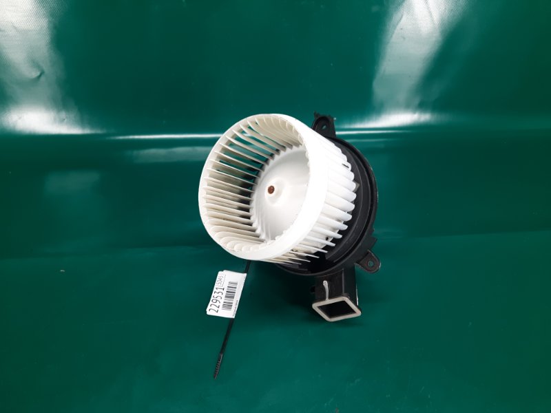 Запчасть моторчик печки JEEP RENEGADE (BU) 14- 2020 Wagon 2.4L I4 ZERO EVAP M-AIR 68266039AA Б/У Моторчик печки JEEP RENEGADE (BU) 14- 2020 Wagon 2.4L I4 ZERO EVAP M-AIR 68266039AA Б/У