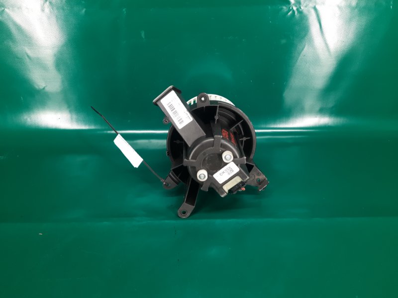 Моторчик печки JEEP RENEGADE (BU) 14- Wagon 2.4L I4 ZERO EVAP M-AIR Моторчик печки JEEP RENEGADE (BU) 14- Wagon 2.4L I4 ZERO EVAP M-AIR