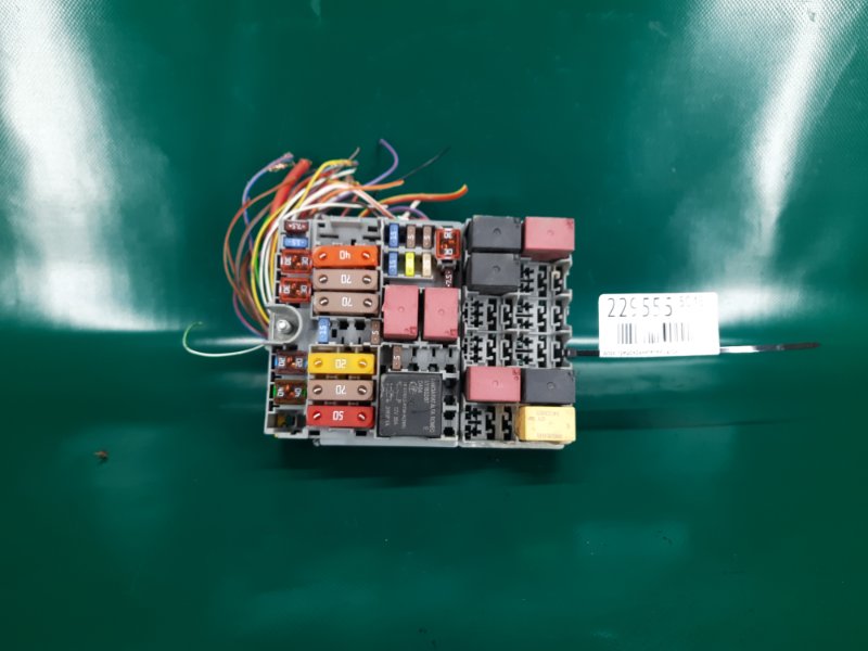 Запчасть блок предохранителей моторный отсек JEEP RENEGADE (BU) 14- 2020 Wagon 2.4L I4 ZERO EVAP M-AIR Б/У Блок предохранителей моторный отсек JEEP RENEGADE (BU) 14- 2020 Wagon 2.4L I4 ZERO EVAP M-AIR Б/У