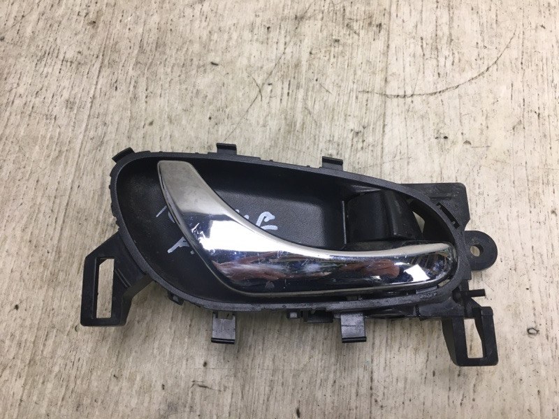Ручка двери внутренняя передняя правая NISSAN X-TRAIL/ROGUE T32 13-20 2015 T32 2.5 QR25DE 80670-4BA0A Б/У