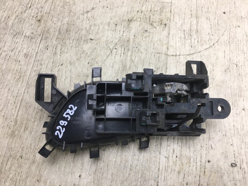 Ручка двери внутренняя передняя правая X-TRAIL/ROGUE T32 13-20 2015 T32 2.5 QR25DE