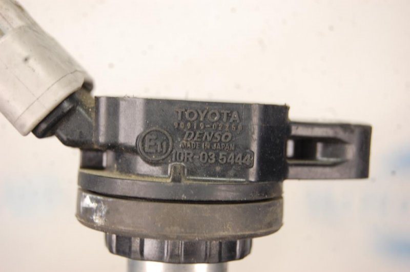 Катушка зажигания TOYOTA AVENSIS 08-18