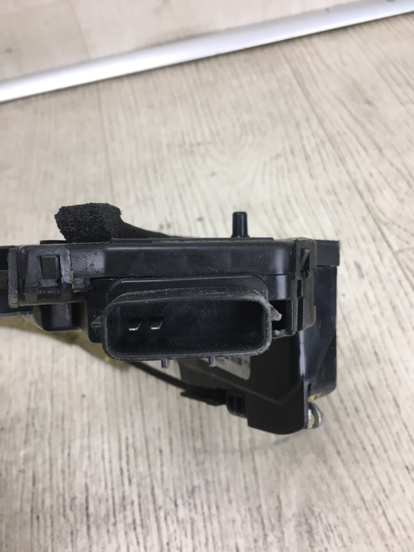 Замок двери задний правый NISSAN X-TRAIL/ROGUE T32 13-20 T32 2.5 QR25DE