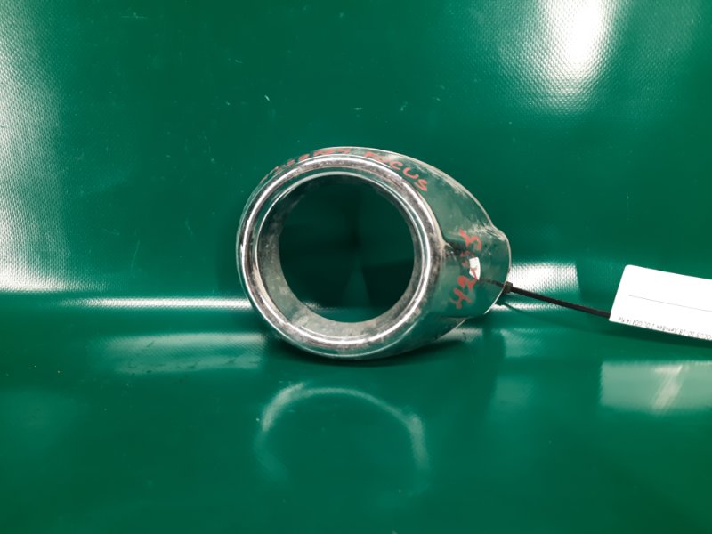 Накладка противотуманной фары правая FORD FOCUS 10-18 2012 Хетчбек 2.0L GDI I4 flex fuel engine CP9Z-17E810-C Б/У