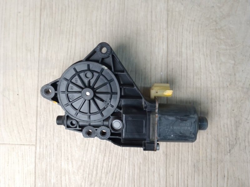 Моторчик стеклоподъемника задний правый SONATA YF 10-14 2012 YF 2.0 G4KH Моторчик стеклоподъемника задний правый SONATA YF 10-14 2012 YF 2.0 G4KH