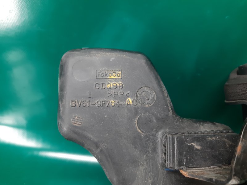 Резонатор воздушного фильтра FOCUS 10-18 2012 Хетчбек 2.0L GDI I4 flex fuel engine