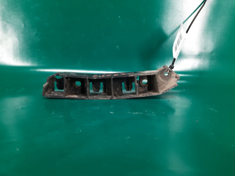 Кронштейн переднего бампера (на крыле) правый FORD FOCUS 10-18 2012 Хетчбек 2.0L GDI I4 flex fuel engine CP9Z-17C947-A Б/У