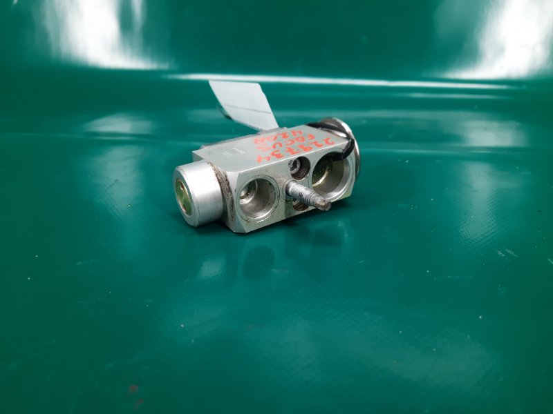 Клапан кондиционера FORD FOCUS 10-18 Хетчбек 2.0L GDI I4 flex fuel engine