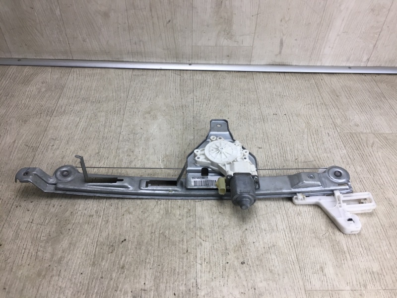 Запчасть стеклоподъемник задний правый JEEP COMPASS 06-16 2016 MK49 2.0 ECN 68002888AA Б/У Стеклоподъемник задний правый JEEP COMPASS 06-16 2016 MK49 2.0 ECN 68002888AA Б/У