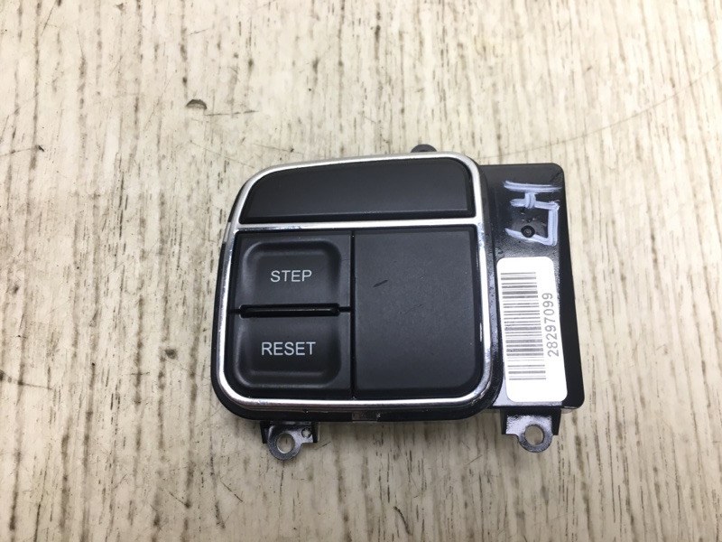 Запчасть кнопки на руль левые JEEP COMPASS 06-16 2016 MK49 2.0 ECN 56046096AD Б/У Кнопки на руль левые JEEP COMPASS 06-16 2016 MK49 2.0 ECN 56046096AD Б/У