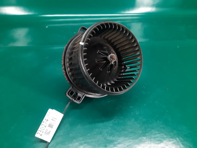 Моторчик печки HYUNDAI ACCENT RB 10- 2011 1.6L 4 97111-1R000 Б/У