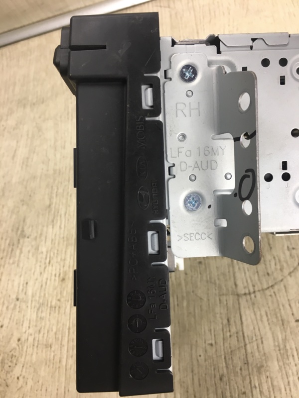 Магнитола SONATA LF 2014- 2015 LF 2.4 G4KJ Магнитола SONATA LF 2014- 2015 LF 2.4 G4KJ