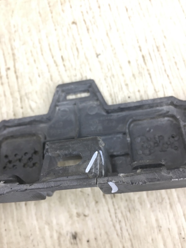 Кронштейн порога левый SONATA LF 2014- 2015 LF 2.4 G4KJ