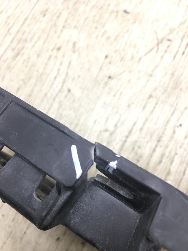 Кронштейн порога левый SONATA LF 2014- 2015 LF 2.4 G4KJ