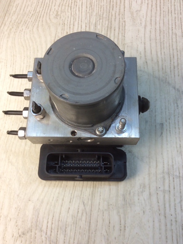 Блок ABS CHRYSLER 200 14-16 UF 2.4 ED6