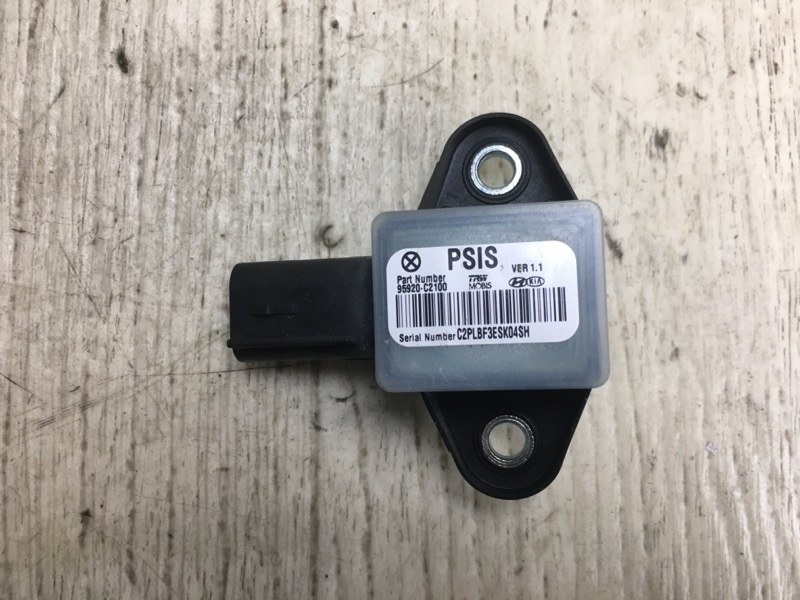 Датчик удара HYUNDAI SONATA LF 2014- 2015 LF 2.4 G4KJ 95920-C2100 Б/У