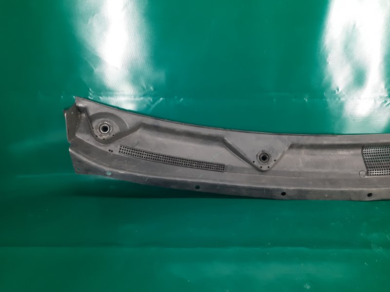 Пластик под лобовое стекло / Жабо CHEROKEE 14- 2019 3.2L 6 Пластик под лобовое стекло / Жабо CHEROKEE 14- 2019 3.2L 6