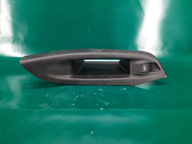 Кнопка стеклоподъемника задняя правая FOCUS 10-18 2012 Хетчбек 2.0L GDI I4 flex fuel engine