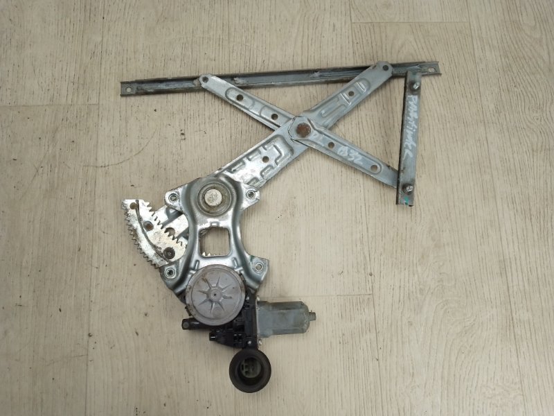 Стеклоподъемник задний левый PATHFINDER R52 12-21 2013 R52 3.5 VQ35DE