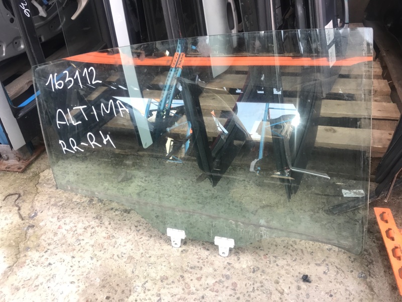 Стекло двери заднее правое NISSAN ALTIMA L32 07-12 2011 Седан 3.5 82300-JA000 Б/У