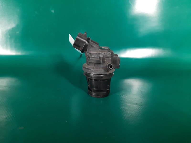 Насос омывателя стекла MAZDA 5 CR 05-10 Минивен 2.3 Насос омывателя стекла MAZDA 5 CR 05-10 Минивен 2.3