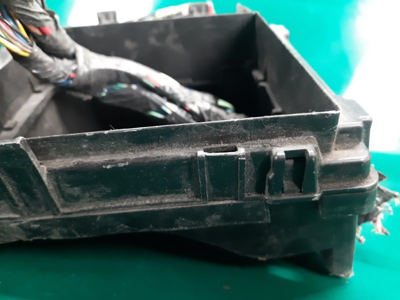 Блок предохранителей моторный отсек ROGUE 08-15 2011 2.5 QR25DE