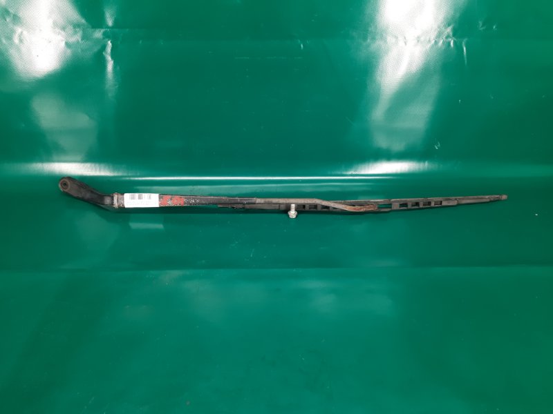 Поводок стеклоочистителя передний правый MAZDA 3 BK 03-08 2004 Седан 2.3 BN8G-67-321A Б/У