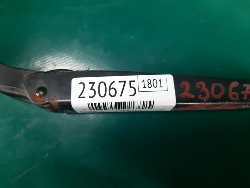 Поводок стеклоочистителя передний правый 3 BK 03-08 2004 Седан 2.3