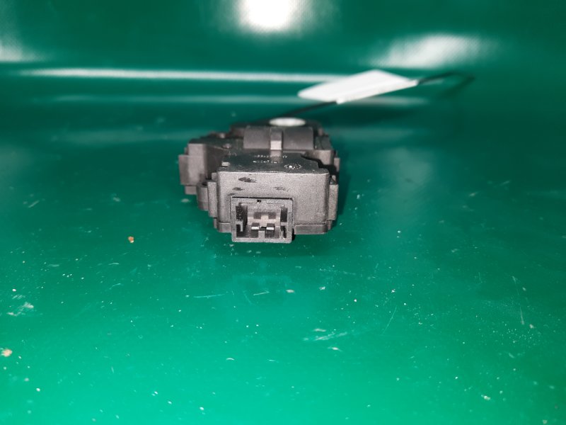 Моторчик заслонки печки QX30 16-20 2019 Внедорожник 2.0 20PET