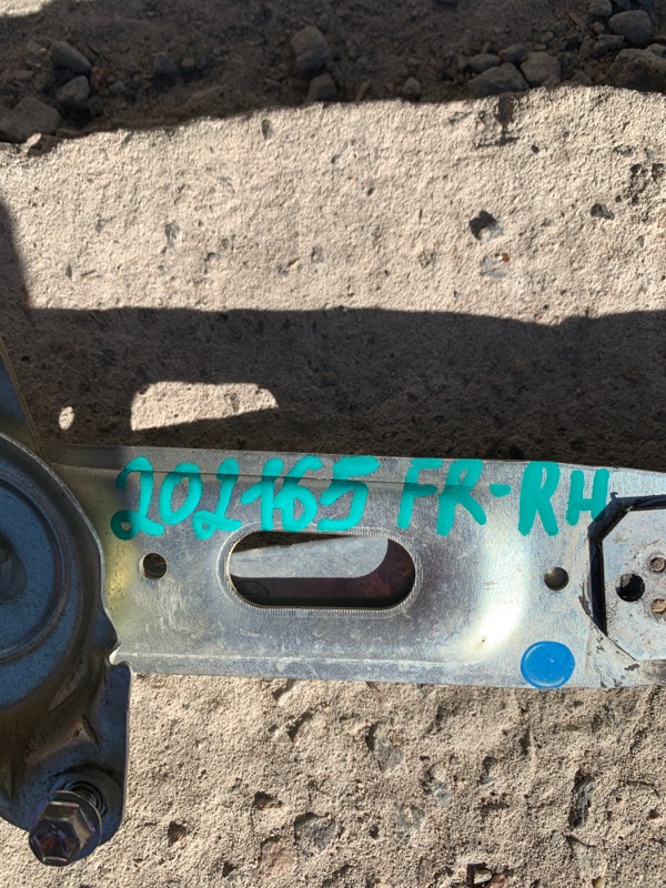 Стеклоподъемник передний правый TOYOTA PRIUS - 30 09-17